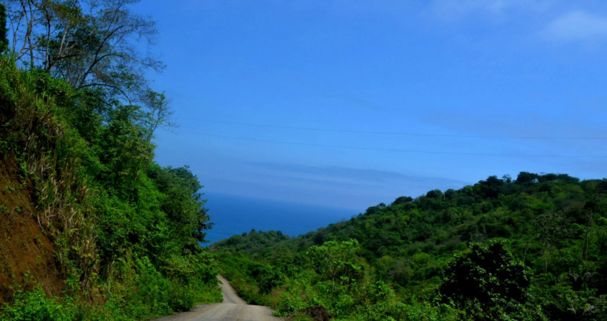 Hilltop Montañita en algún lugar del paraiso